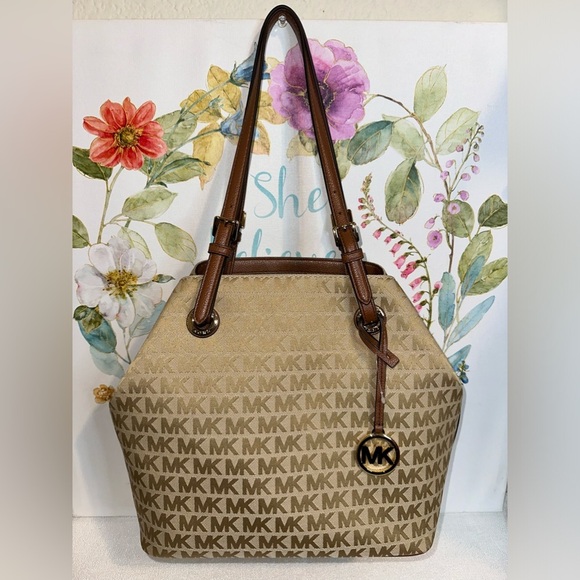 MICHAEL KORS NWT Jet Set Grab Bag Jacquard MK Signature Tote - Picture 2 of 12